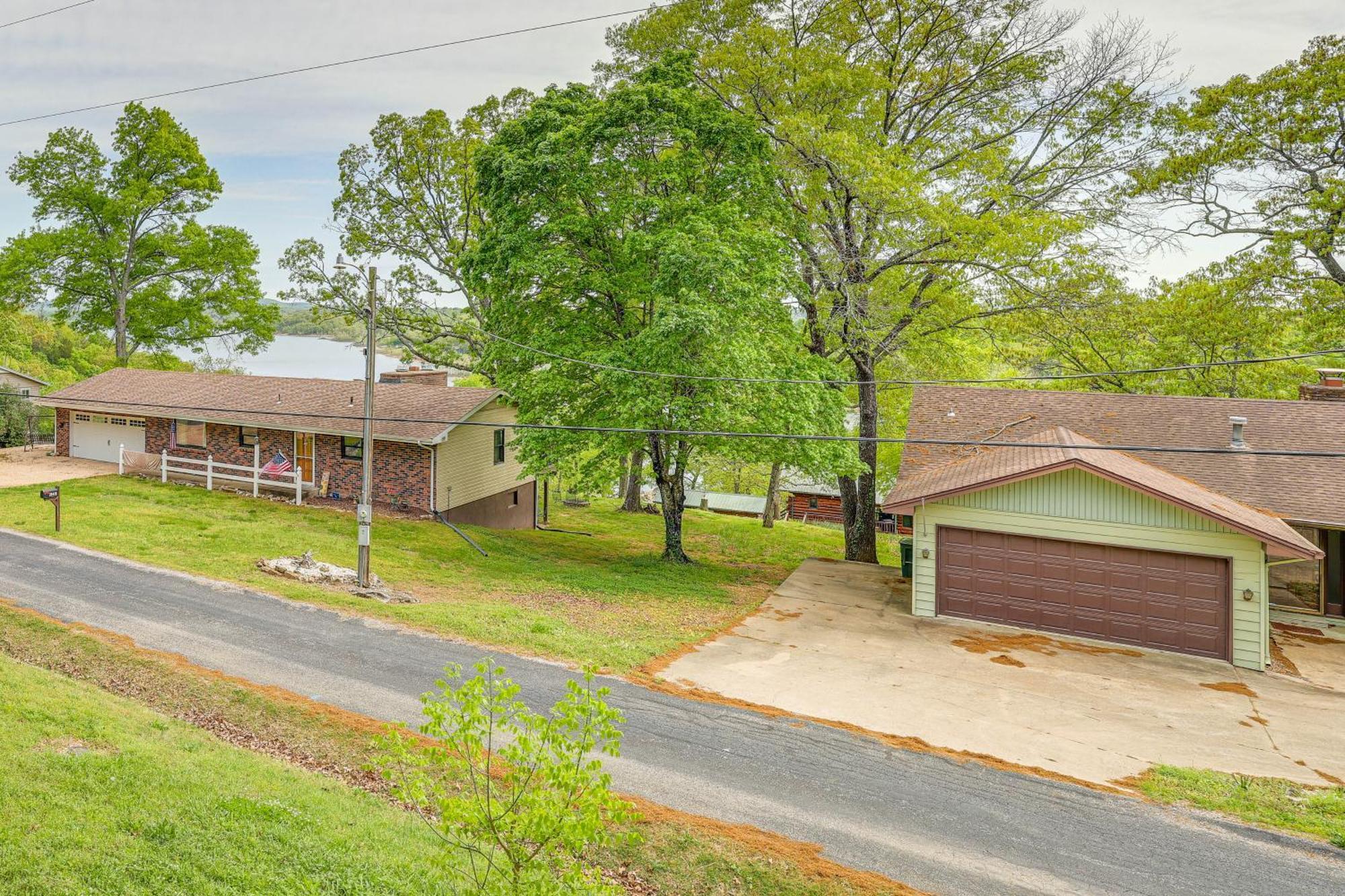 Shell Knob Home With Deck And Table Rock Lake View Eksteriør billede